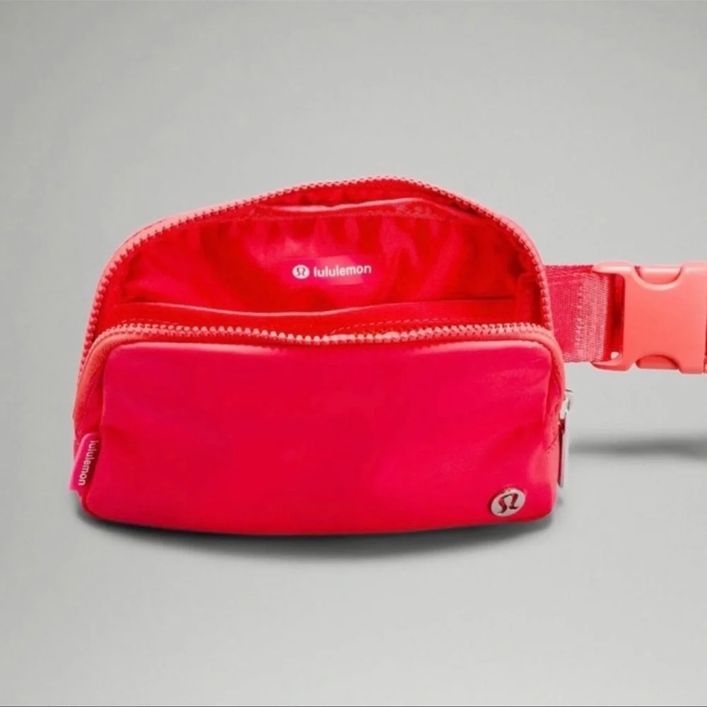 NWT * Lululemon Pale Raspberry Everywhere Belt Bag